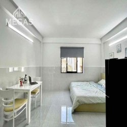 Cho Thuê CHDV 30m2 - Thang Máy Full Nội Thất - Quận 3 giáp Q1