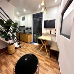 CHO THUÊ CĂN HỘ 1 TRỆT 1 LẦU FULL NỘI THẤT VIEW ĐỒI THÔNG Đ. NGÔ QUYỀN