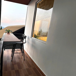 CHO THUÊ CĂN HỘ 1 TRỆT 1 LẦU FULL NỘI THẤT VIEW ĐỒI THÔNG Đ. NGÔ QUYỀN