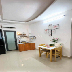 Cần Pass phòng gấp T5 vào ở ngay