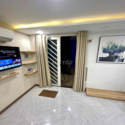 NHÀ NGUYÊN CĂN FULL NỘI THẤT HUỲNH VĂN BÁNH 2PN2WC, CHỈ 11tr Ở GĐ,KDOL