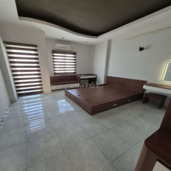 CHO THUÊ NHÀ 4X18M 1TRỆT 2 LẦU 3PN Y HÌNH MT ĐƯỜNG NGUYỄN HỮU DẬT