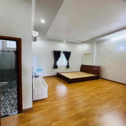 Nhà mới 2 lầu full nội thất KdC Nam Long