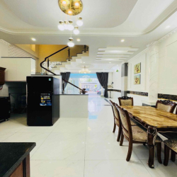 Nhà mới 2 lầu full nội thất KdC Nam Long