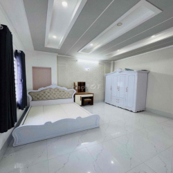 Nhà mới 2 lầu full nội thất KdC Nam Long