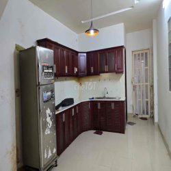 Cho thuê nhà phố mặt tiền đường hẻm 12m Giá 12tr oto vào tận nhà