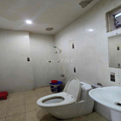 Cho thuê nhà phố mặt tiền đường hẻm 12m Giá 12tr oto vào tận nhà