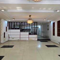 Cho thuê nhà phố mặt tiền đường hẻm 12m Giá 12tr oto vào tận nhà