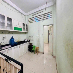 CHO THUÊ NHÀ MẶT TIỀN-CÓ SÂN RỘNG-MINH PHỤNG-Q11