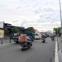 CHO THUÊ NHÀ MẶT TIỀN-CÓ SÂN RỘNG-MINH PHỤNG-Q11