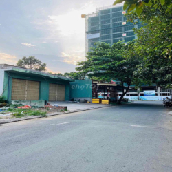 CHO THUÊ MẶT TIỀN KINH DOANH RỘNG 240M2 KDC NAM LONG GIÁ 14TR/THÁNG