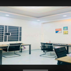 NHÀ PHỐ CUỐI NGUYỄN OANH. TRỆT 3 LẦU 5PN 6WC ( SÂN XE HƠI )