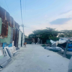 cho thuê kho xưởng 200m2 đường xe hơi vị trí đẹp giá rê