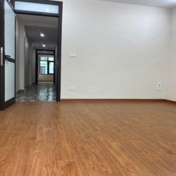 Cho thuê căn hộ tầng 3,  diện tích 60m2 tại ngõ 5 Nguyễn Khánh Toàn