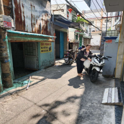 nhà nguyên căn. 4/6. siêu rộng