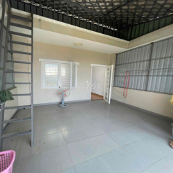 Nhà sạch sẽ khu an ninh đường 8m Nguyễn Duy Trinh