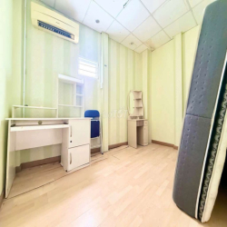 NHÀ MỚI CHO THUÊ 1 TRỆT 1 LẦU, DT 5×12 CÓ 2PN,2WC.FULL NỘI THẤT.HẺM 7M