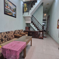 mặt tiền đường xe tải thông 