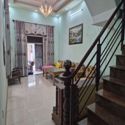 mặt tiền đường xe tải thông 
