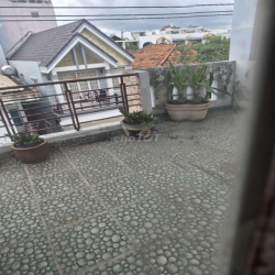 mặt tiền đường xe tải thông 
