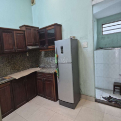 mặt tiền đường xe tải thông 
