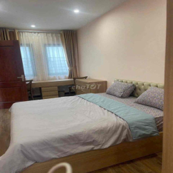 căn hộ 1 ngủ cạnh Hồ Tây 60 m full đồ ở luôn