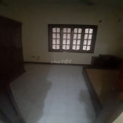 Cho thuê nhà ngõ 112 Hoàng Quốc Việt,  Dt 50m2 x 4 tầng ô tô đậu cửa,