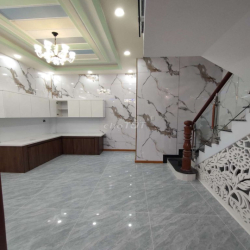 3 Lầu Mặt tiền Bùi Tư Toàn ngang 5mx18m