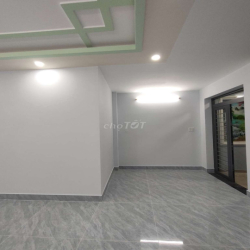 3 Lầu Mặt tiền Bùi Tư Toàn ngang 5mx18m