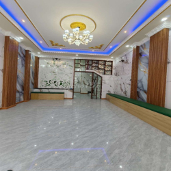 3 Lầu Mặt tiền Bùi Tư Toàn ngang 5mx18m