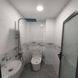 3 Lầu Mặt tiền Bùi Tư Toàn ngang 5mx18m