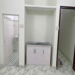 Phòng ngay đường Trần Văn kiểu, Khu Bình Phú , Q6