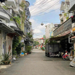 Nhà HXT 1/ 6M Ô Tô Ngủ Nhà(4x18m)2Lầu 4PN.4WC Nội Thất Quang Trung 17t