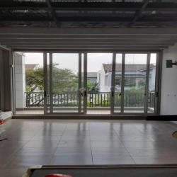 Cho thuê biệt thự 7x18 4PN KDC Sadeco Ven Sông giá 35 triệu/tháng