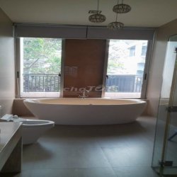 Cho thuê biệt thự 7x18 4PN KDC Sadeco Ven Sông giá 35 triệu/tháng