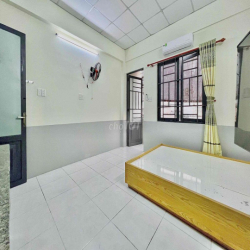 CĂN HỘ ĐẦY ĐỦ NỘI THẤT CÓ BAN CÔNG - THANG MÁY GẦN NGÃ TƯ BỐN XÃ