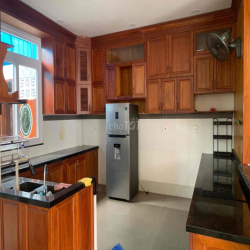 Cho thuê căn biệt thự Góc 2 Mặt tiền KDC Khang Điền, DT: 160m2/24 Tr