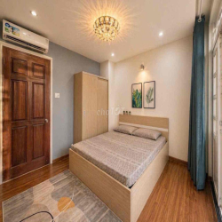 STUDIO BAN CÔNG TÁCH BẾP MỚI TINH ở Bùi Đình Tuý