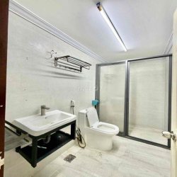 Cho thuê nhà Khu Tên Lửa DT 5x18 xd 4 tấm . Giá 24tr/thang