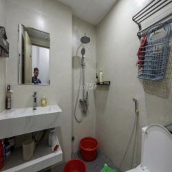 CHO THUÊ NHÀ NGUYÊN CĂN 5 TẦNG Ở NGUYỄN VĂN LINH Thạch Bàn 15tr