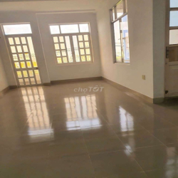 NHÀ MẶT TIỀN 1 TRỆT 4 LẦU 586 CHO THUÊ GIÁ CHỈ 12TR