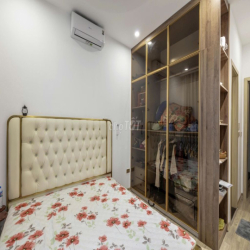 CHO THUÊ NHÀ NGUYÊN CĂN 5 TẦNG Ở NGUYỄN VĂN LINH Thạch Bàn 15tr