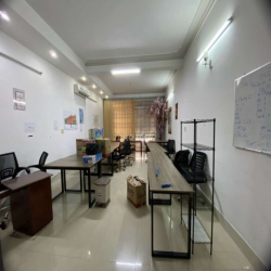 NHÀ MẶT TIỀN 1 TRỆT 4 LẦU 586 CHO THUÊ GIÁ CHỈ 12TR
