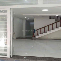 CHÍNH CHỦ CHO THUÊ NHÀ 3 TÂNG P PHÚ HỮU QIAPS QUẬN 2 4PN 8Tr