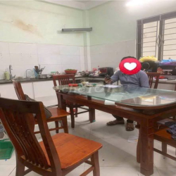 cho thuê nhà 4 tầng gần Big C Long Biên