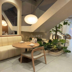 Nguyễn Thái Bình , Quận 1  - 4x20m , Trệt , 2 Lầu - 50 triệu/tháng .