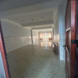 Cho thuê nhà MT đường Phan Huy Ích, Nhà 1 Trệt 3 lầu, ST