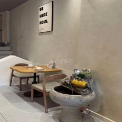 Nguyễn Thái Bình , Quận 1  - 4x20m , Trệt , 2 Lầu - 50 triệu/tháng .