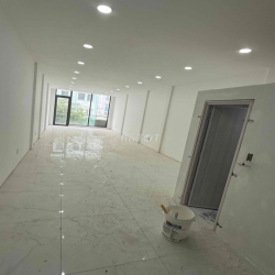 cho thuê sàn trống lầu 2 sư vạn hạnh đối diện vh mall