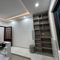 nhà ngõ 170 hoàng ngân 65m x5T ô tô đỗ cửa